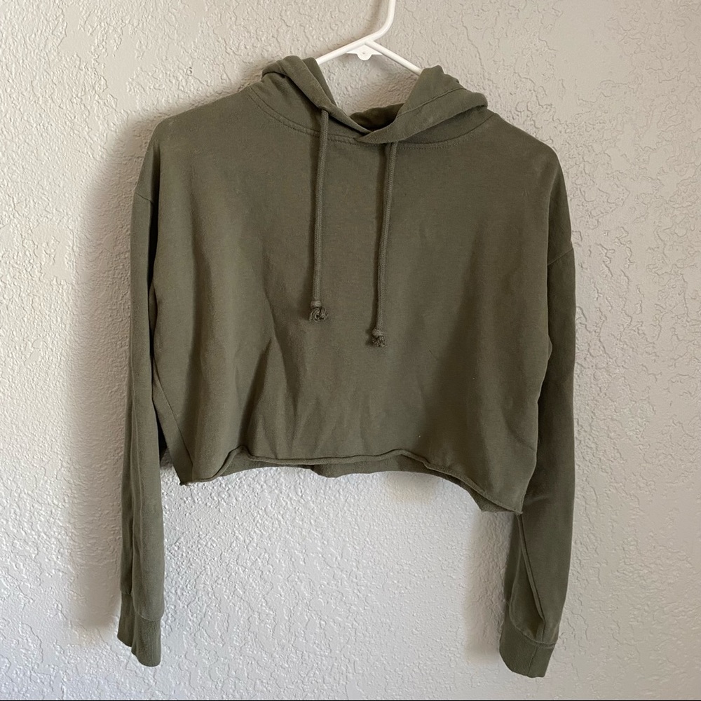 Green cropped hoodie